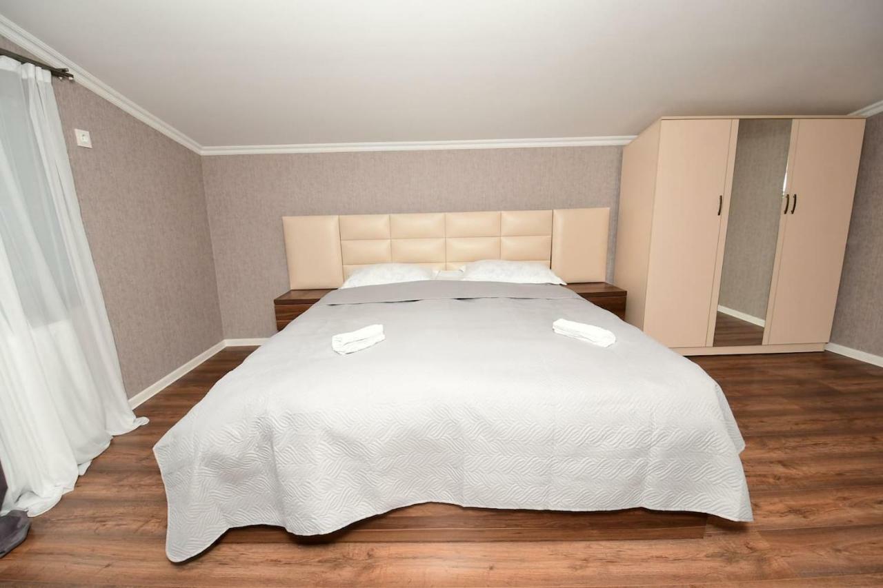 Freedom Square Apartment Tbilisi Exterior foto